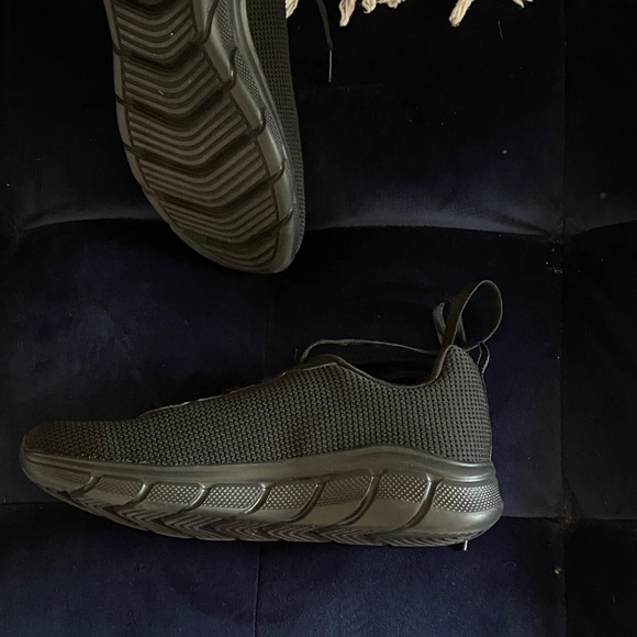 Skechers Bobs Women’s 9 Black Mesh Sneakers - Picture 3 of 8